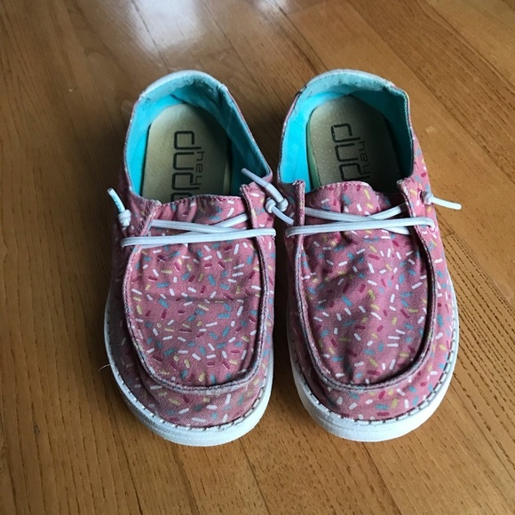 Hey Dude Wendy colorful sneakers shoes youth Y2-L3 pink sprinkles girls size 2 - Picture 1 of 11